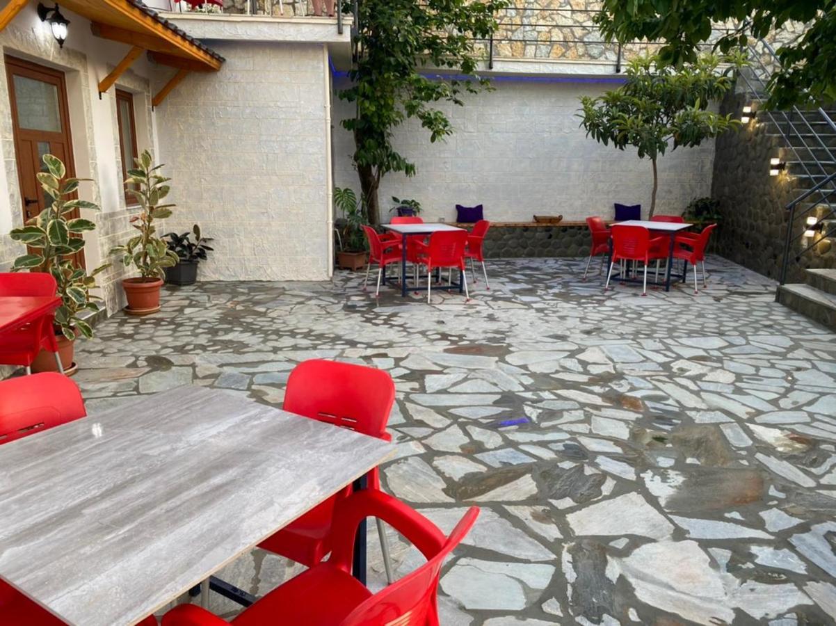 Bixhaku Guesthouse Gjirokaster Exterior photo