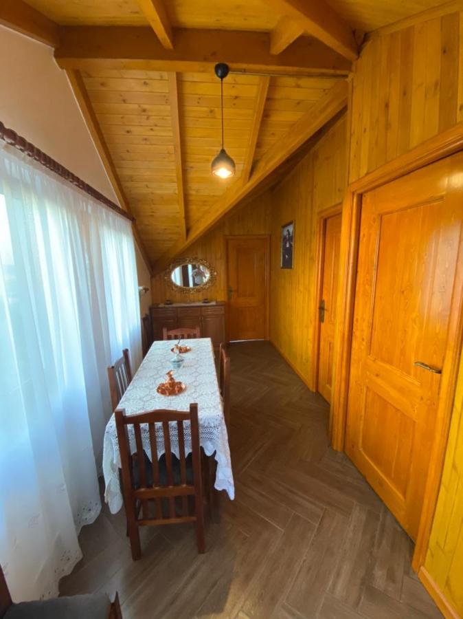 Bixhaku Guesthouse Gjirokaster Exterior photo