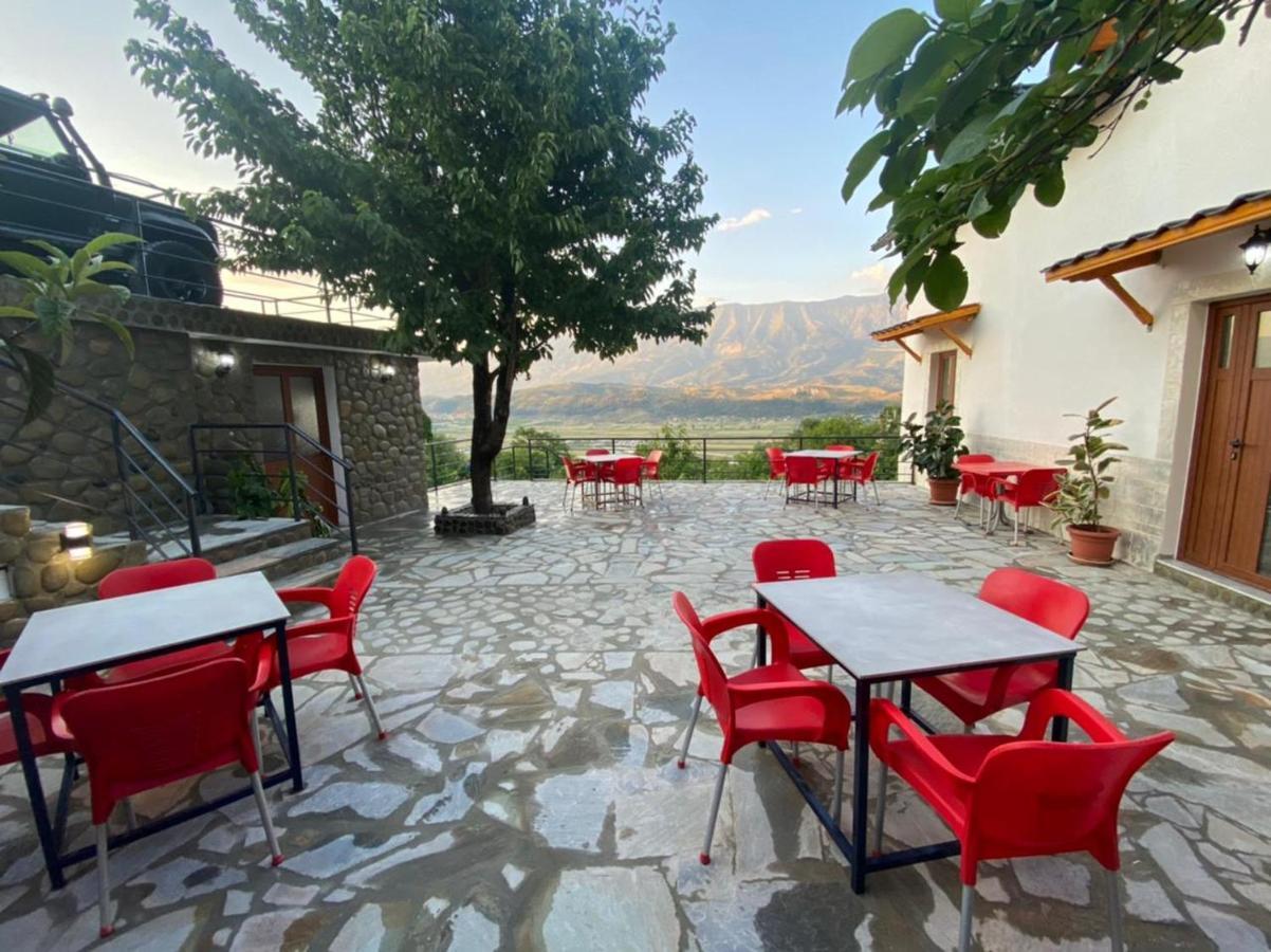 Bixhaku Guesthouse Gjirokaster Exterior photo